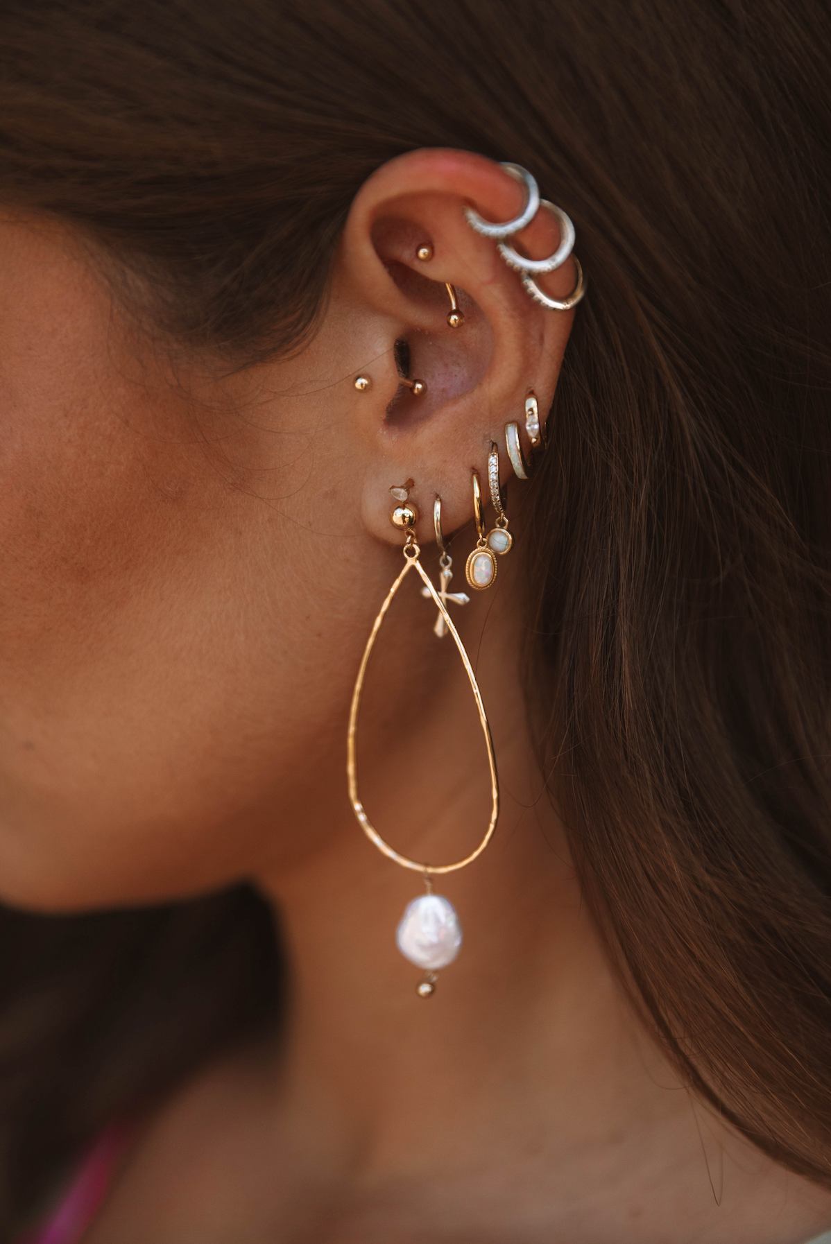 The European Cross Huggie