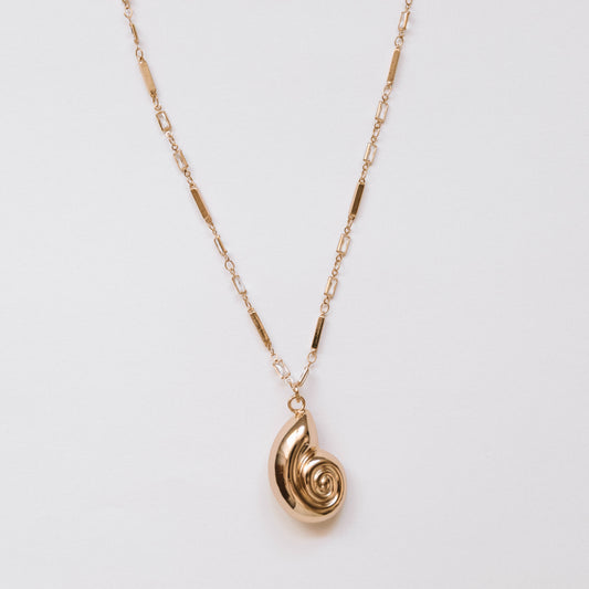 Siren Tide Shell Necklacae