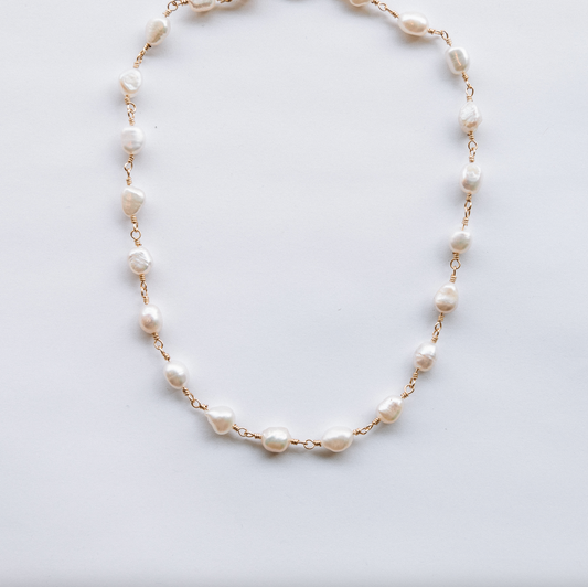 The Mini Pearl Choker