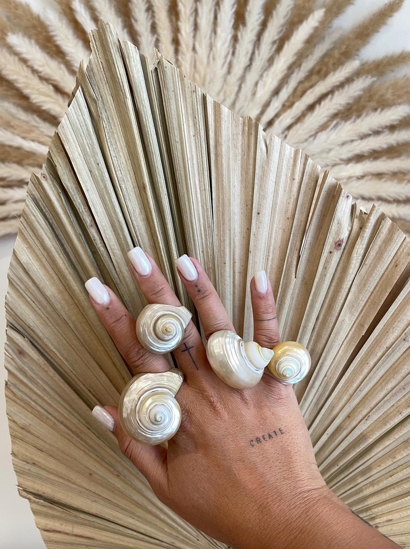 The Ocean Life Shell Statement Ring
