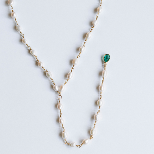 The Emerald Teardrop Mini Pearl Lariat