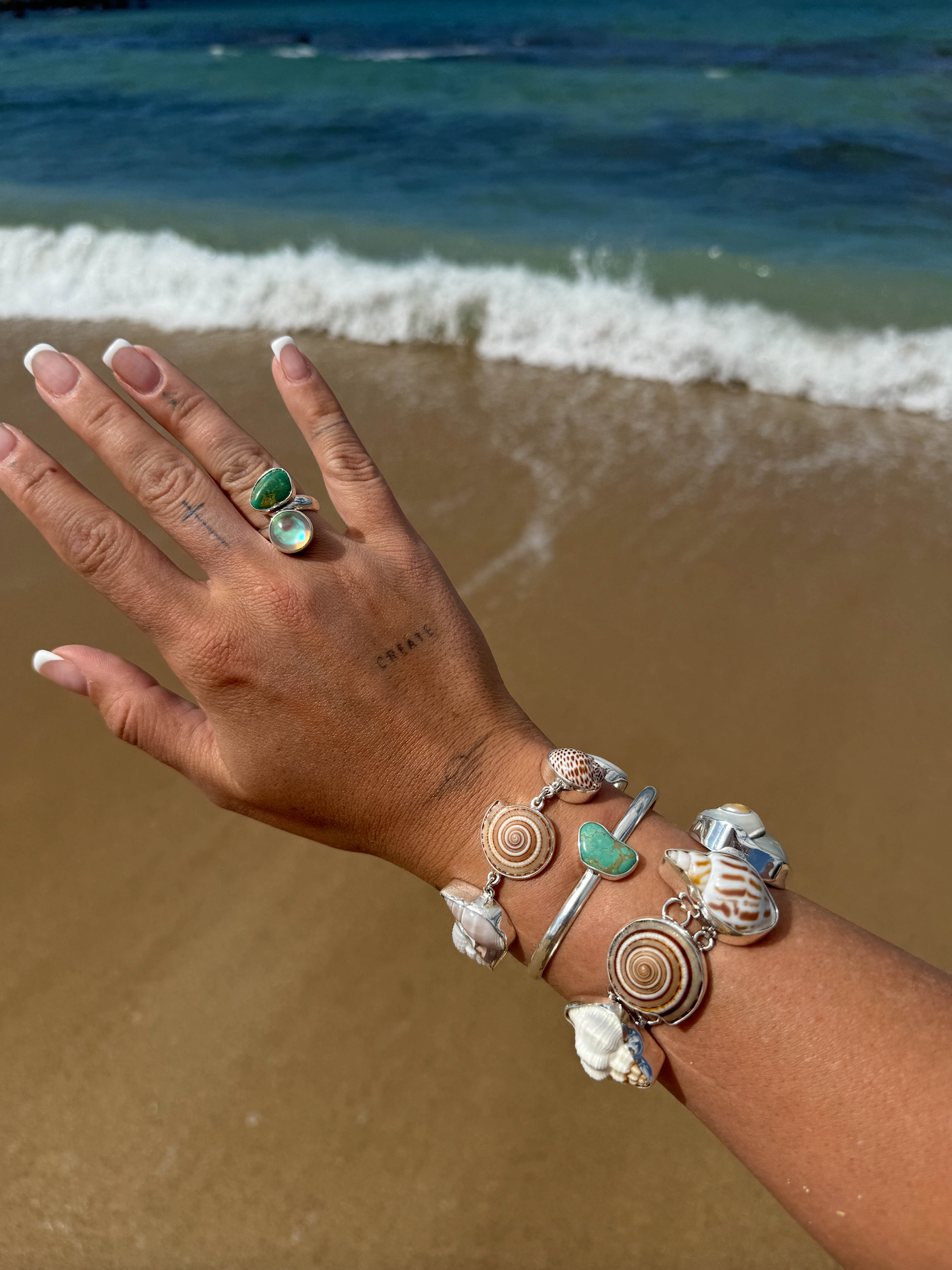 911 Calm Shell The Coastal Calm Shell Bracelet – Jay Nicole Designs