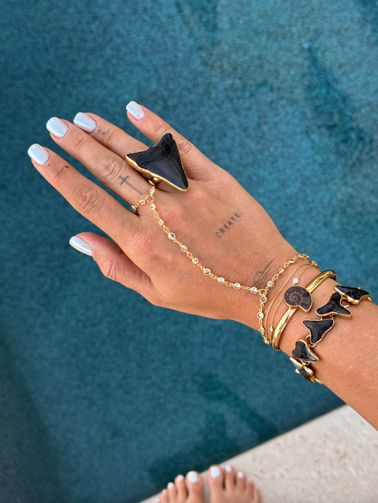 The Crystal Hand Chain – Jay Nicole Designs