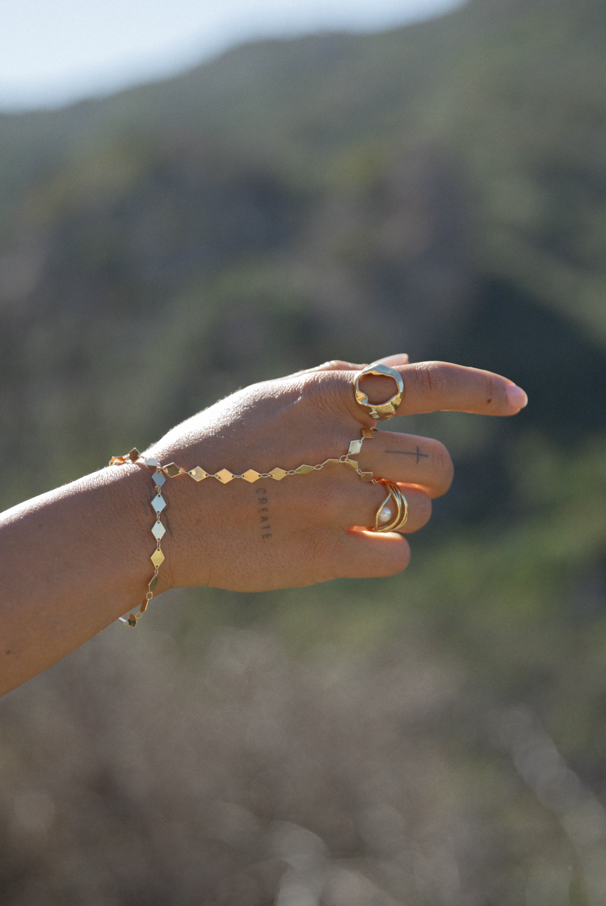 The Golden Bloom Hand Chain
