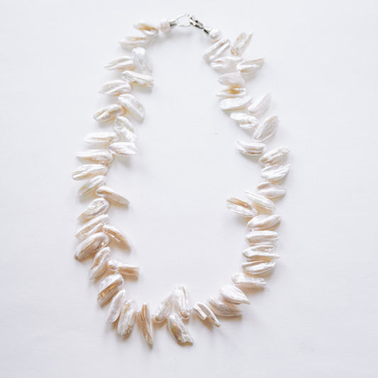 The Medium Pearl Necklace