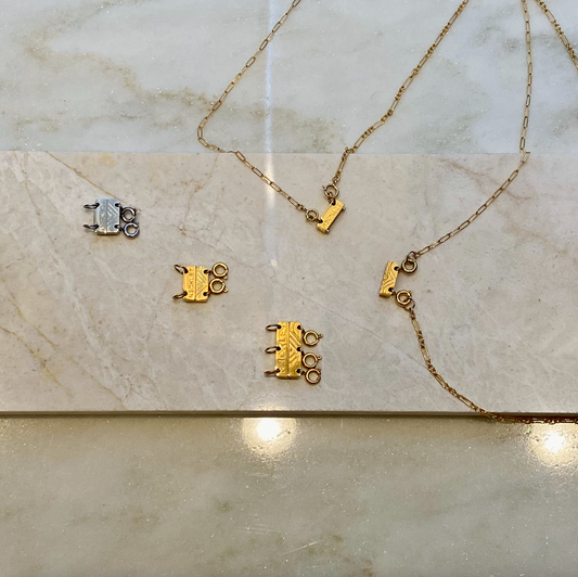 The Necklace Detangler